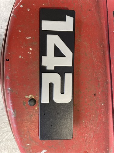 Scania 142 grille badge - 142,