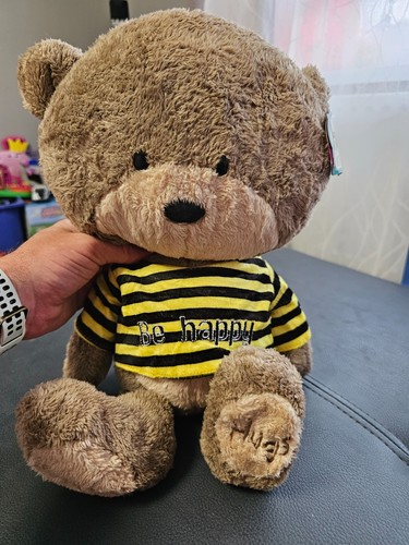 Hugs with love bumble bear - with,