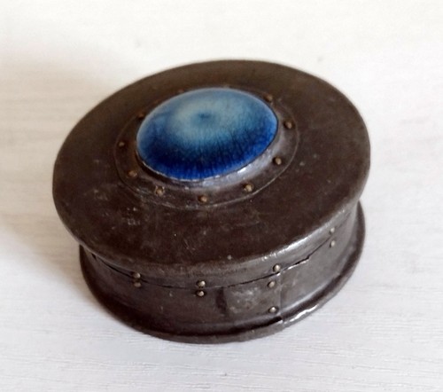 Art crafts pewter snuff - crafts, box