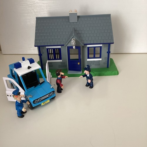 Postman pat greendale - pat,