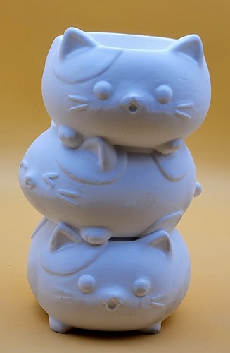 Stacking cats resin crete - stacking,