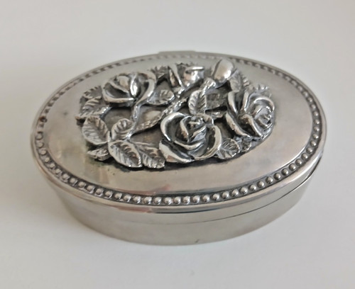 Vintage oval metal roses - metal,