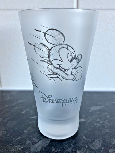 Disneyland paris mickey mouse - mickey,