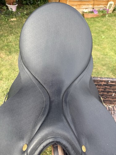 Wintec bates saddle in - bates,