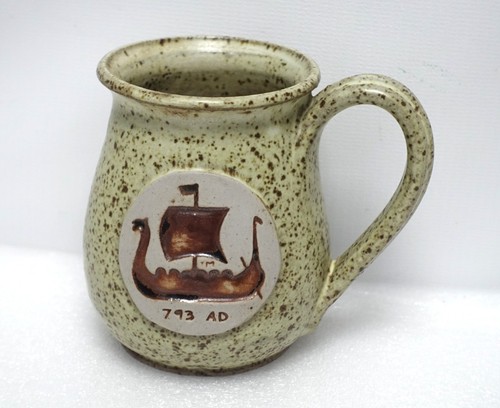 Studio pottery northumbrian - pottery,