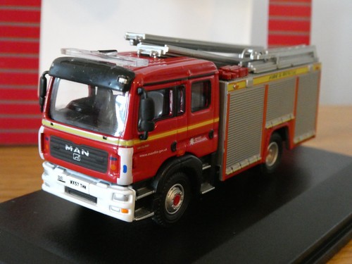 Oxford diecast avon fire - oxford,