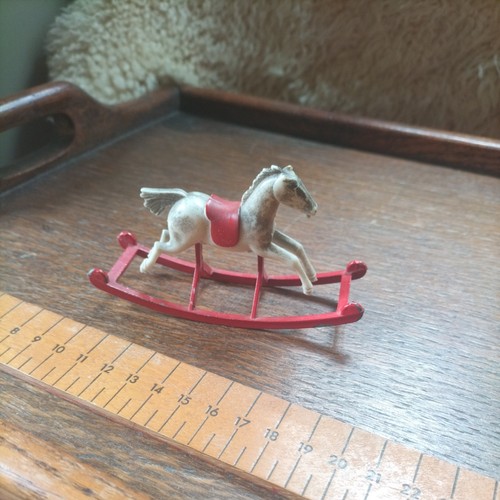 Vintage dolls house - vintage,