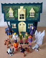 Scooby Doo Haunted Mansion + Figures. 