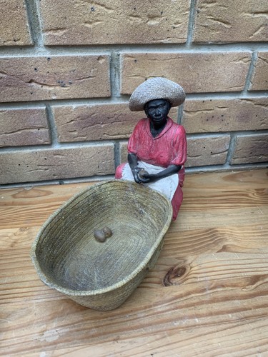 Old african lady figure - african,