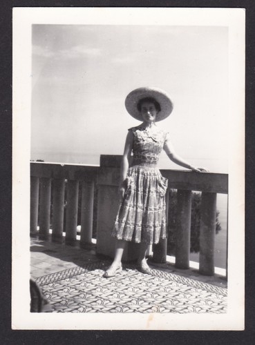 Vintage c1950s photo lady - c1950s,