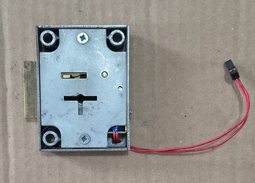 Lowe fletcher safe - &, lock