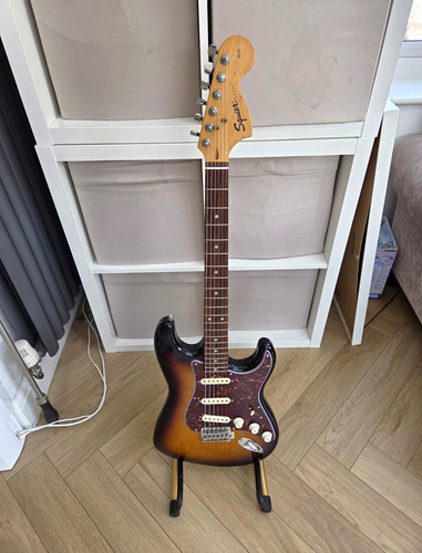 Fender squier strat electric - squier,