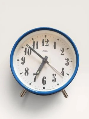 Vintage prim mechanical alarm - mechanical,