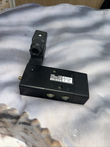 Pneumatic directional control - pneumatic,