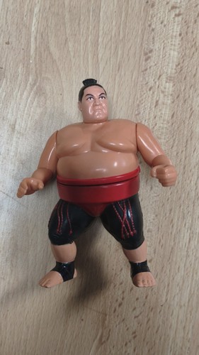 Hasbro wwf 1993 yokozuna with - hasbro,