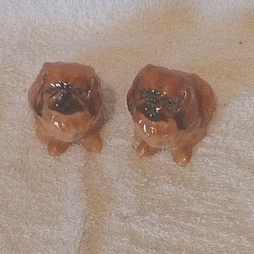 Royal doulton pekingese - x,
