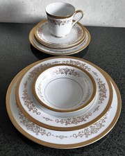 Mikasa Colony Gold Dinner Set