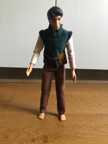 Disney store flynn rider - store,