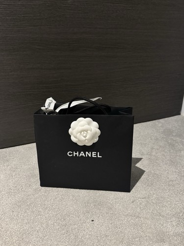 100 authentic chanel - chanel, shopping
