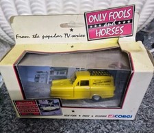 CORGI 05201 1:36 SCALE RELIANT REGAL SUPER VAN box faded never used