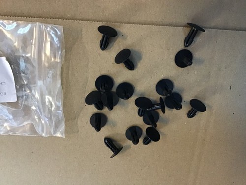 Mgb 1976 carpet studs - mgb,