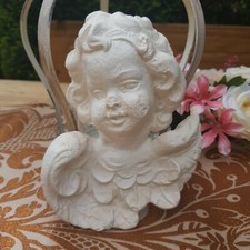 Shabby chic cherub wall