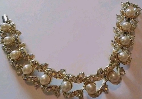 Vintage signed jewelcraft - vintage,