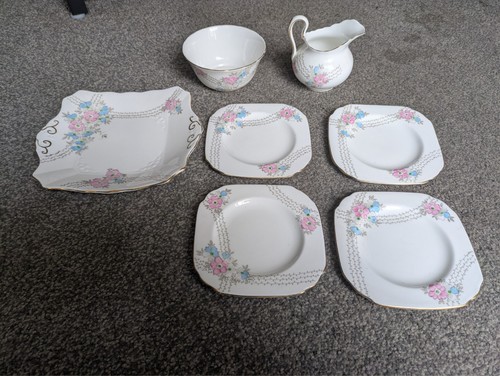 Plant tuscan china cake - tuscan,