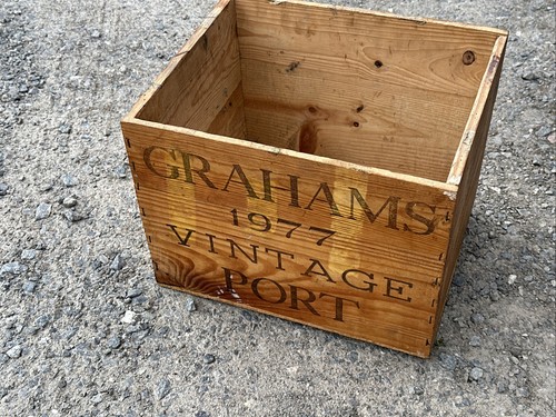 Genuine grahams 1977 vintage - grahams,