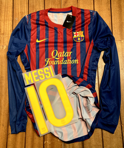 Barcelona player issue - 11/12,