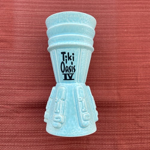 Tiki oasis munktiki - iv,