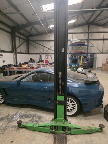 Post car lift - 2,