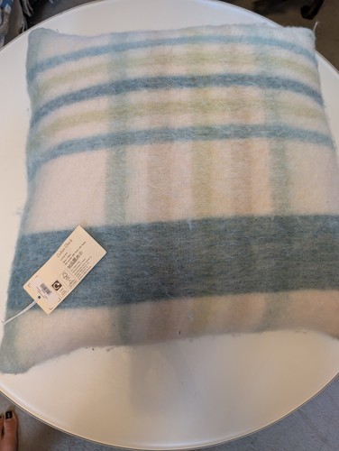 Laura ashley cushion wool - ashley,
