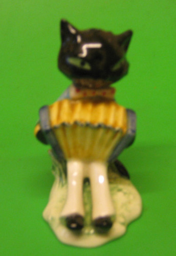 1960s goebel comical cat with - goebel,