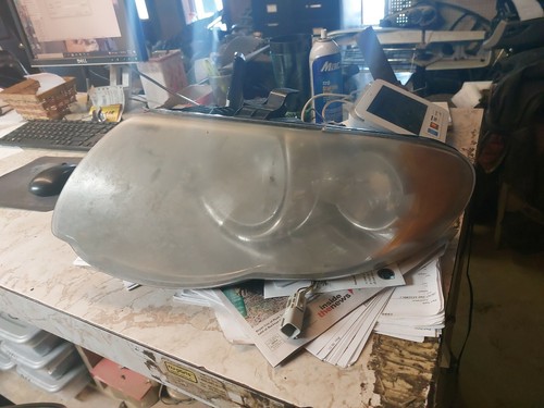 Driver left headlight - driver,