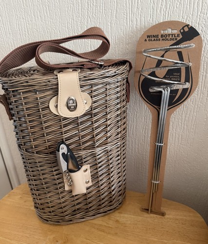 Wicker picnic wine bottle - picnic,