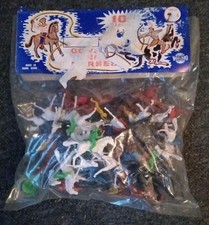 Vintage Sealed 100 Plastic Cowboys Indians Horses  Made In Hong Kong 1960s? Toy