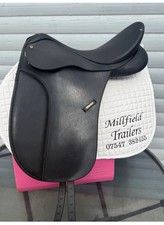 17.5 Wintec Dressage Saddle