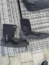 O'Neill 5mm Size 7 Uk 6