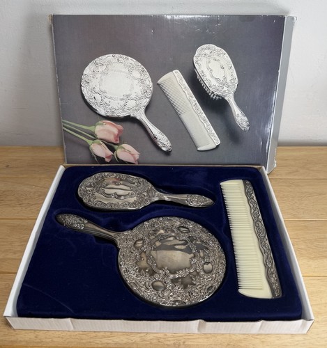 Silver plated vanity set - silver, hand