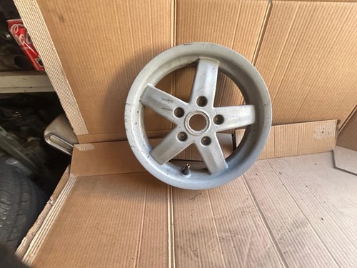 Vespa 125 front - lx, wheel