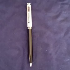 Nino Cerruti 1881  Ball point pen White Fluted cap with Black lacqer body Ct