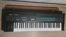 YAMAHA DX7 Synthesizer