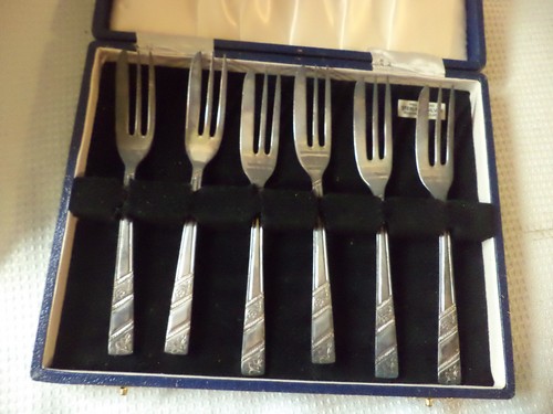 Six silver plated viners of - ,