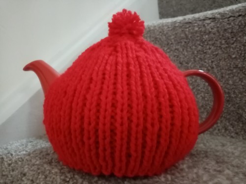 Hand knitted tea - , cosy,