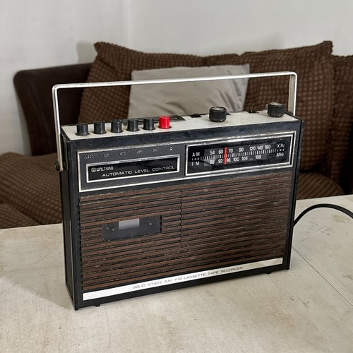 Vintage waltham w103 radio - w103,