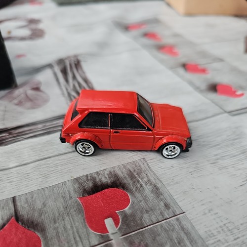 Hot wheel premium - hot,