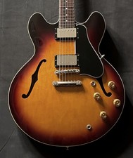 Archtop Tribute AT135STP