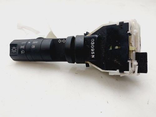 25540zm02e light switch nissan - light,