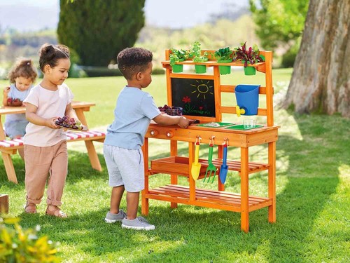 Wooden mud kitchen - mud,